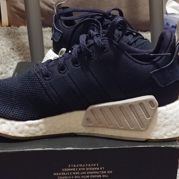 Adidas NMD R2 Women's 7.5 - Picture 6 of 7
